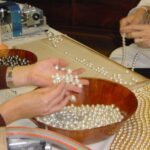 Hilado de collares de perlas cultivadas