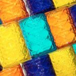 Vasos compañeros a Adela, en distintos colores, de La Mediterranea