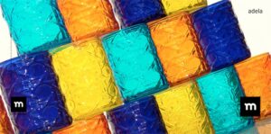 Vasos compañeros a Adela, en distintos colores, de La Mediterranea