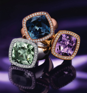 Anillos de oro con piedras preciosas de Tirisi