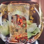 Goebel: portavelas en cristal con "El Abrazo" de Gustav Klimt.