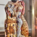 Goegel: figura en porcelana de "El beso" Gustav Klimt