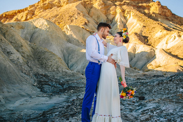 Vestido de novia tipo mejicano.